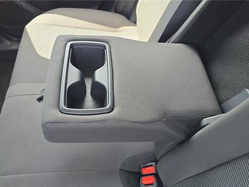 Used 2024 Toyota RAV4 LE AWD/4WD image 16