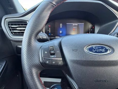 Used 2025 Ford Escape ST-Line FWD image 41