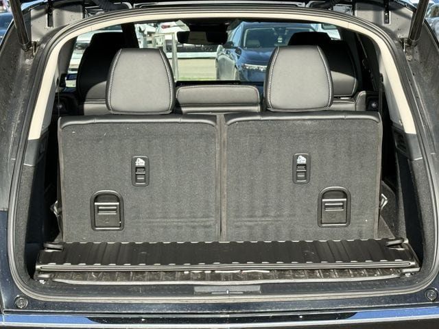Certified 2025 Acura MDX w/ Technology Package FWD image 32