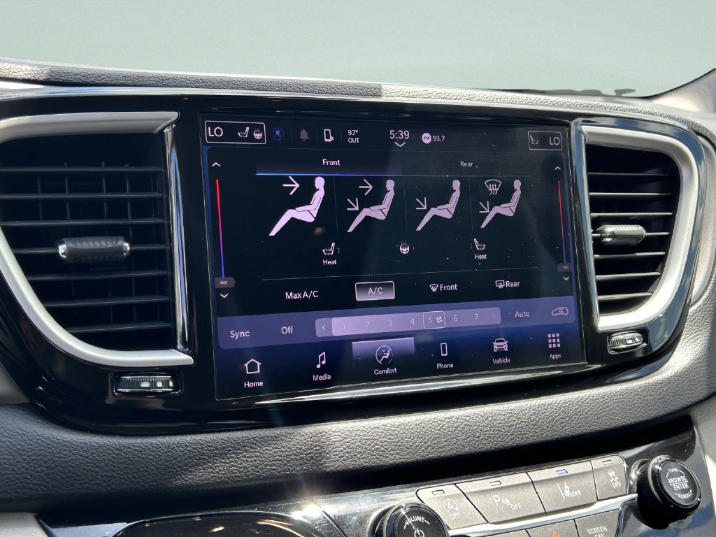 Used 2021 Chrysler Pacifica Touring-L FWD image 28