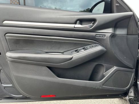 Used 2019 Nissan Altima 2.5 Platinum FWD image 12