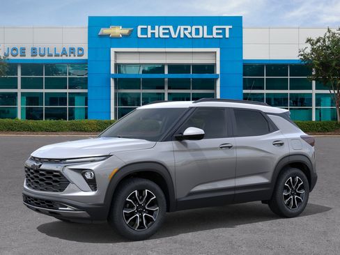 New 2026 Chevrolet TrailBlazer ACTIV FWD image 2