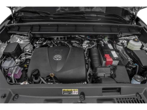 Used 2021 Toyota Highlander LE AWD/4WD image 12