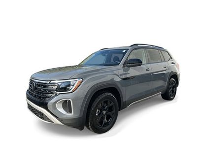 New 2025 Volkswagen Atlas Peak Edition SE