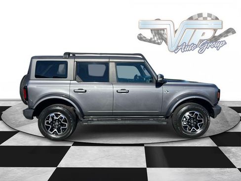 Used 2022 Ford Bronco Outer Banks AWD/4WD image 5