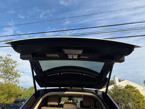 Used 2018 Land Rover Range Rover Sport HSE AWD/4WD image 34