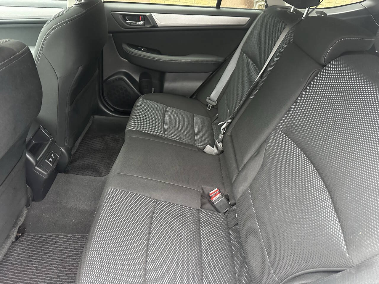 Used 2019 Subaru Outback 2.5i Premium AWD/4WD image 15