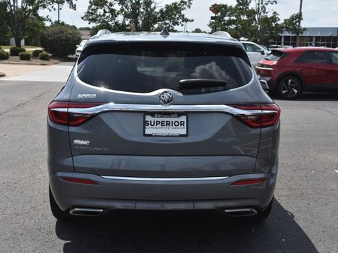 Used 2021 Buick Enclave Avenir w/ Avenir Technology Package FWD image 6