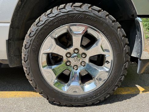 Used 2019 RAM 1500 Big Horn AWD/4WD image 10