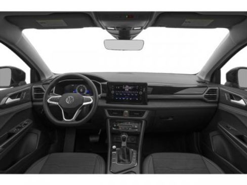 Used 2025 Volkswagen Taos SE image 7