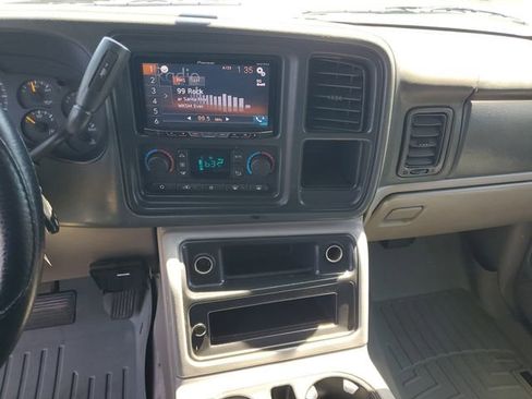 Used 2005 Chevrolet Tahoe Z71 w/ Preferred Equipment Group AWD/4WD image 25