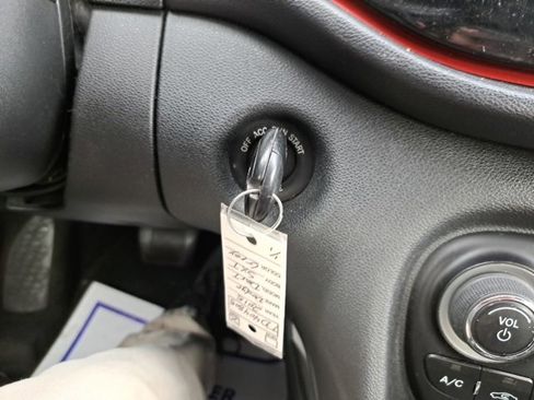 Used 2015 Dodge Dart SXT image 23