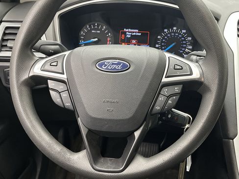 Used 2013 Ford Fusion SE image 14