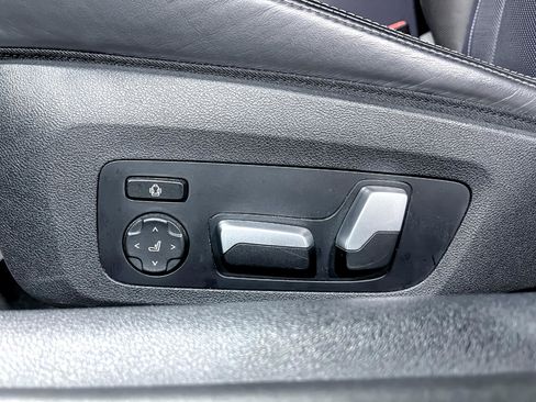 Used 2022 BMW 840i Convertible w/ Driving Assistance Package image 18