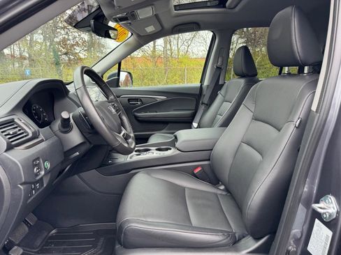 Certified 2025 Honda Ridgeline RTL image 18