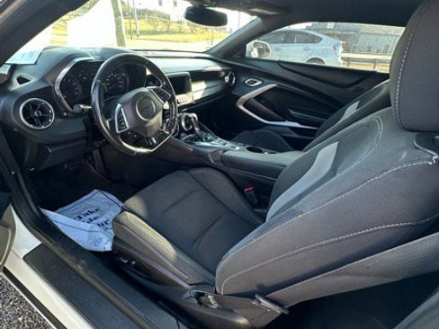 Used 2019 Chevrolet Camaro LT image 7