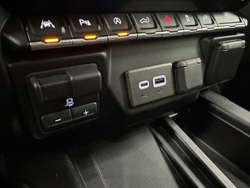 Used 2019 GMC Sierra 1500 AT4 w/ AT4 Premium Package image 38