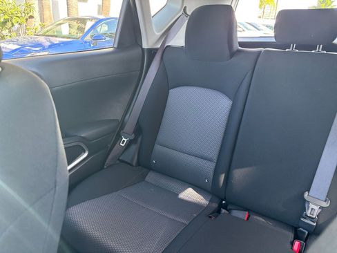 Used 2025 Kia Soul LX w/ LX Technology Package FWD image 37