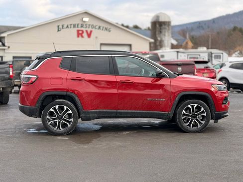 Used 2023 Jeep Compass Limited image 4