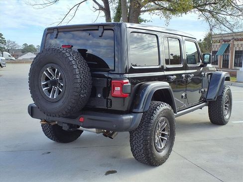 Used 2024 Jeep Wrangler Unlimited Rubicon 392 image 7