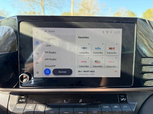 Used 2025 Toyota Camry LE image 20