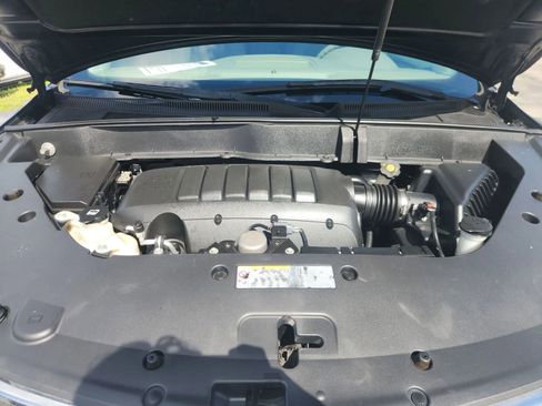 Used 2017 Chevrolet Traverse LT image 19