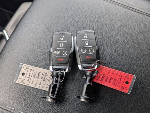 Used 2025 RAM 1500 Big Horn AWD/4WD image 35