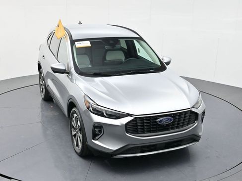 Certified 2023 Ford Escape Platinum image 40