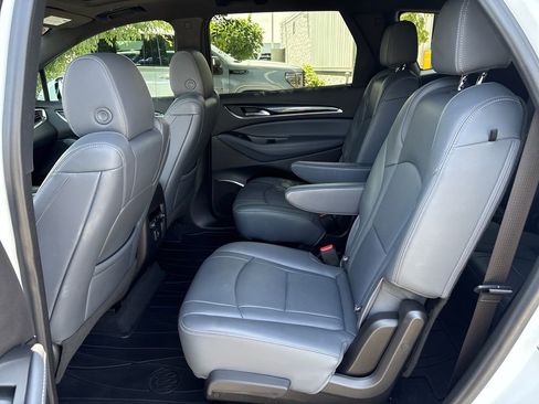 Used 2022 Buick Enclave Essence w/ Experience Buick Package FWD image 29