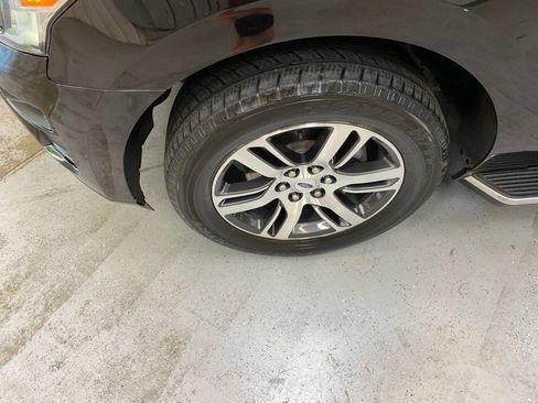 Used 2023 Ford Expedition XLT RWD image 11