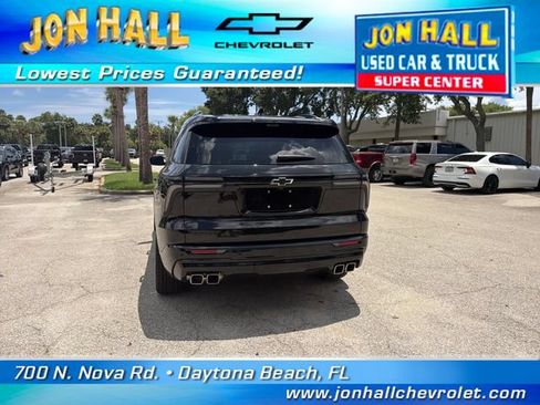 Used 2025 Chevrolet Traverse RS AWD/4WD image 9