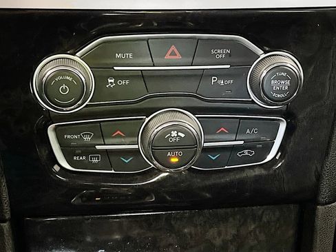 Used 2023 Chrysler 300 Touring L w/ Popular Equipment Group AWD/4WD image 16