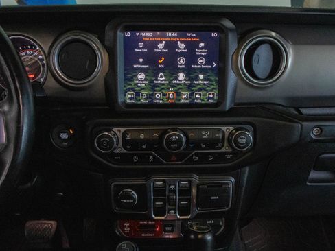 Used 2020 Jeep Wrangler Unlimited Rubicon AWD/4WD image 4
