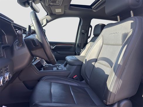 Used 2025 GMC Sierra 3500 Denali w/ Denali Reserve Package image 6