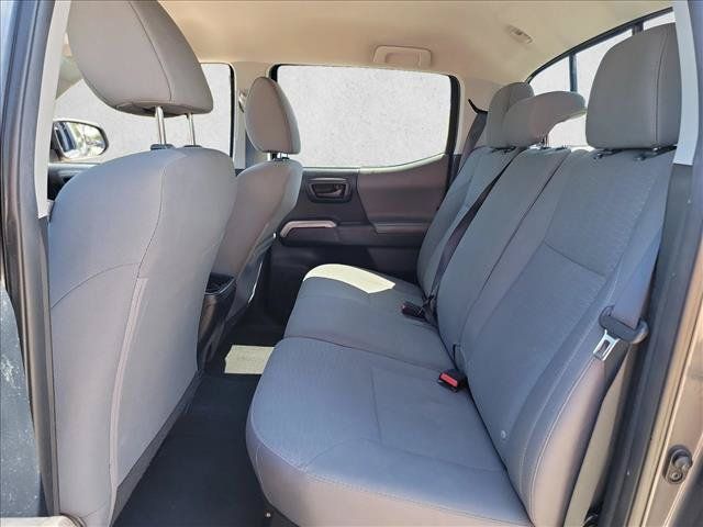 Used 2016 Toyota Tacoma SR5 w/ Towing Package RWD image 12