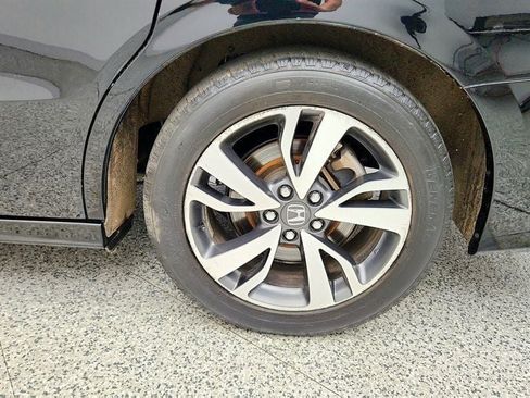 Used 2023 Honda Odyssey Touring image 9