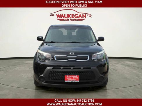 Used 2014 Kia Soul FWD image 2