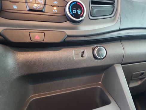 Used 2020 Ford Transit 350 XLT image 31