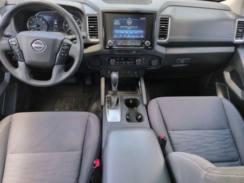 Used 2023 Nissan Frontier SV w/ SV Convenience Package RWD image 15