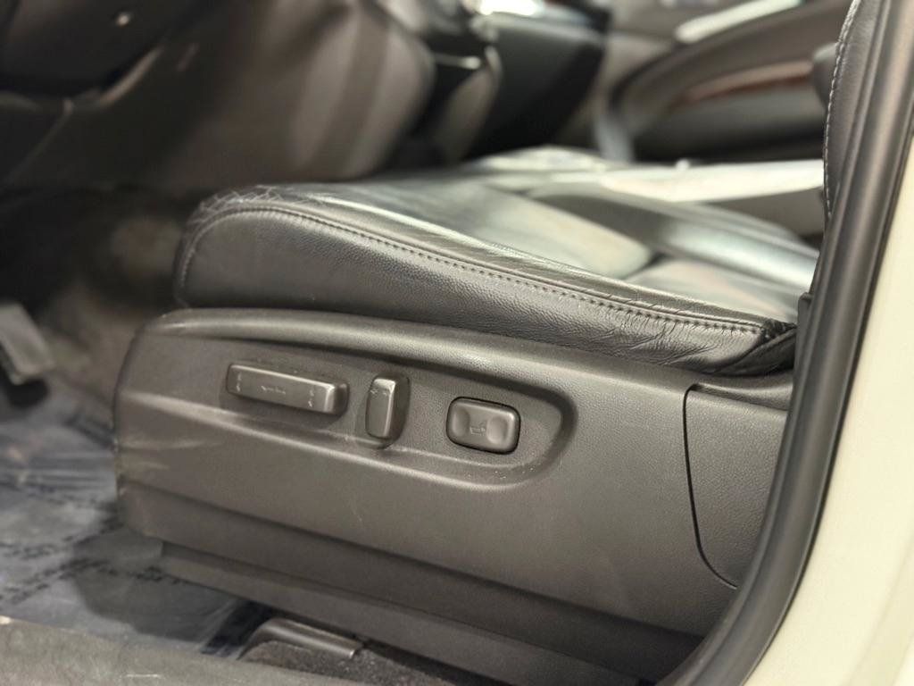 Used 2017 Acura MDX w/ Technology Package AWD/4WD image 26