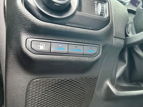 Used 2023 Jeep Wrangler Unlimited Sahara w/ Cold Weather Group image 29