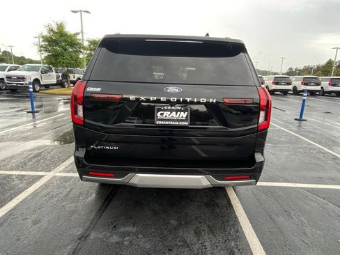 Certified 2025 Ford Expedition Platinum AWD/4WD image 6