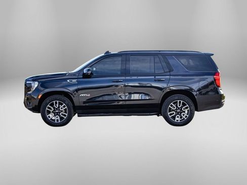 Used 2022 GMC Yukon AT4 w/ Technology Package image 4