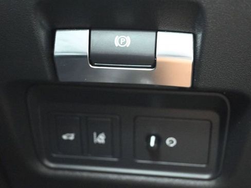 Used 2018 Jaguar E-PACE S image 27