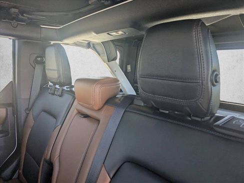 Used 2024 Ford Bronco Outer Banks AWD/4WD image 16