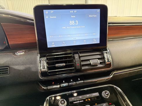 Used 2021 Lincoln Navigator L Reserve image 17