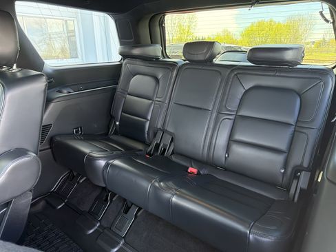 Used 2019 Lincoln Navigator Reserve AWD/4WD image 27