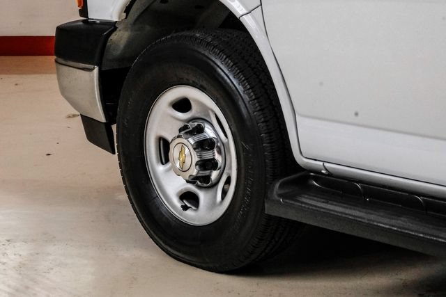 Used 2025 Chevrolet Express 3500 LT w/ LT Preferred Equipment Group RWD image 50