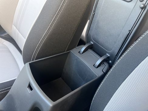 Used 2025 Hyundai Venue SEL image 27