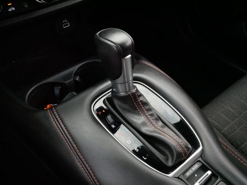Used 2025 Honda HR-V Sport image 24